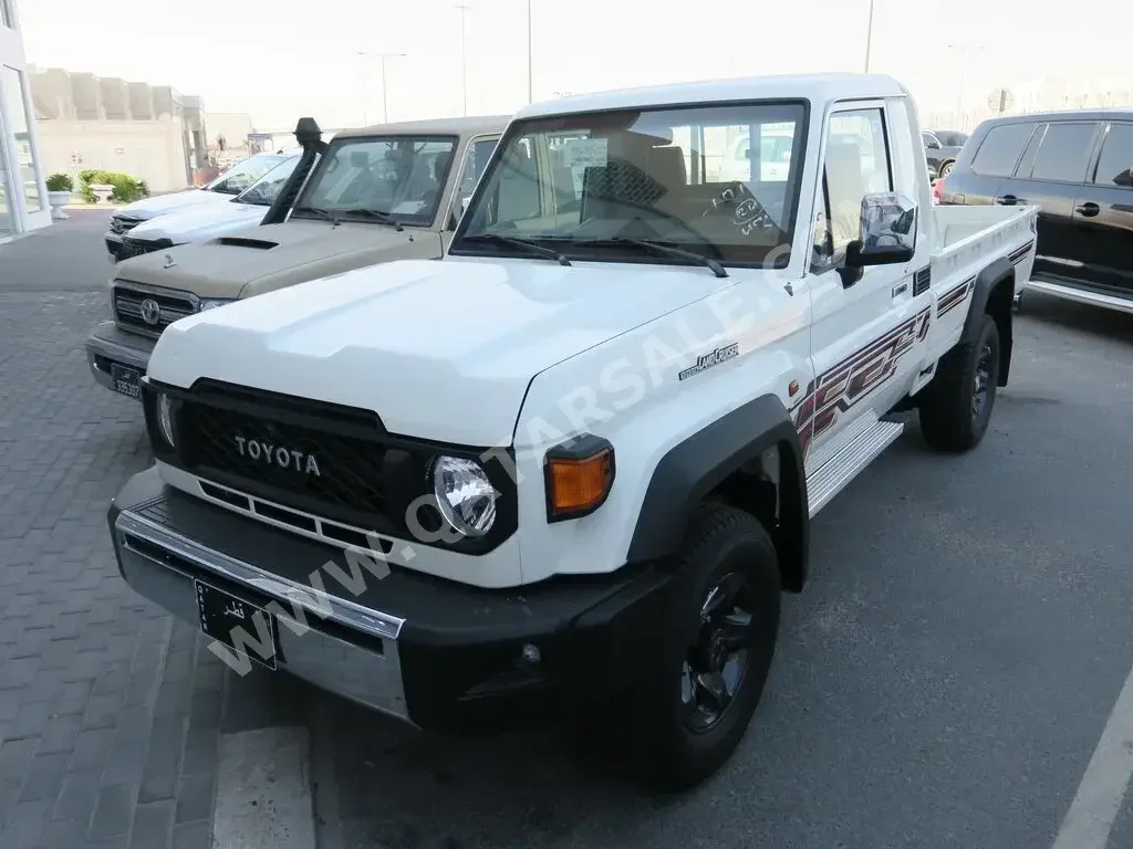  Toyota  Land Cruiser  LX  2024  Manual  0 Km  6 Cylinder  Four Wheel Drive (4WD)  Pick Up  White  With Warranty