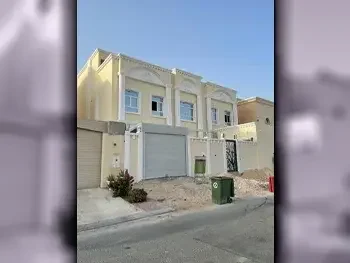 Family Residential  - Not Furnished  - Al Daayen  - Umm Qarn  - 8 Bedrooms