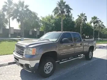 GMC  Sierra  SLE  2012  Automatic  126,000 Km  8 Cylinder  Four Wheel Drive (4WD)  Pick Up  Gray