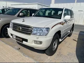 Toyota  Land Cruiser  VXR  2006  Automatic  400,000 Km  8 Cylinder  Four Wheel Drive (4WD)  SUV  White