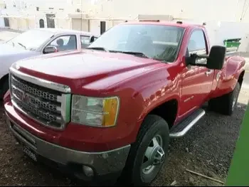 GMC  Sierra  3500 HD  2010  Automatic  37,000 Km  8 Cylinder  Four Wheel Drive (4WD)  Pick Up  Red