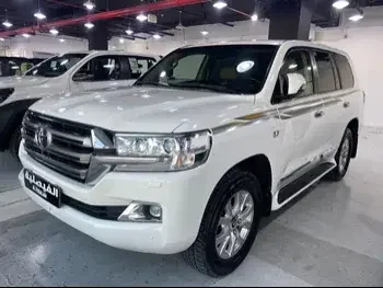 Toyota  Land Cruiser  VXR  2018  Automatic  110,000 Km  8 Cylinder  Four Wheel Drive (4WD)  SUV  White