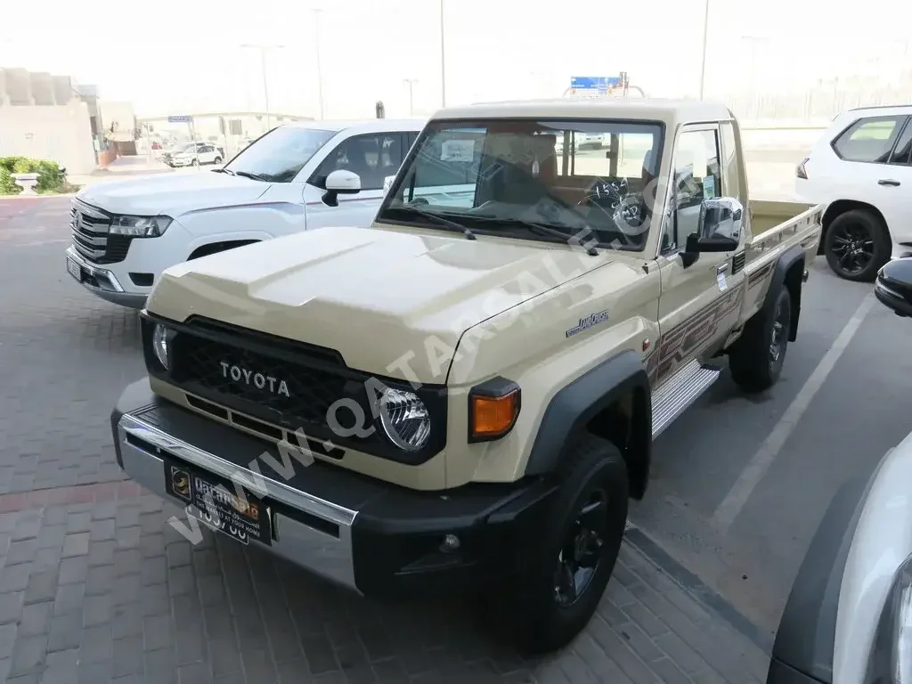 Toyota  Land Cruiser  LX  2024  Manual  0 Km  6 Cylinder  Four Wheel Drive (4WD)  Pick Up  Beige  With Warranty