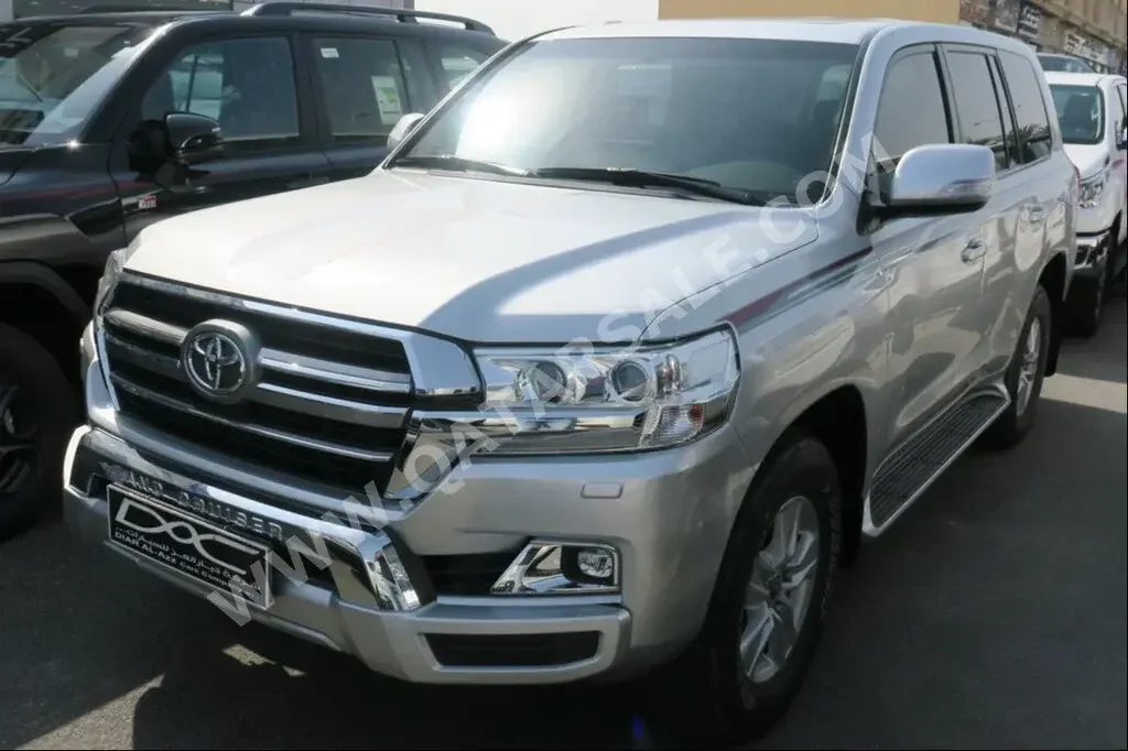 Toyota  Land Cruiser  GXR  2020  Automatic  21,000 Km  6 Cylinder  Four Wheel Drive (4WD)  SUV  Silver