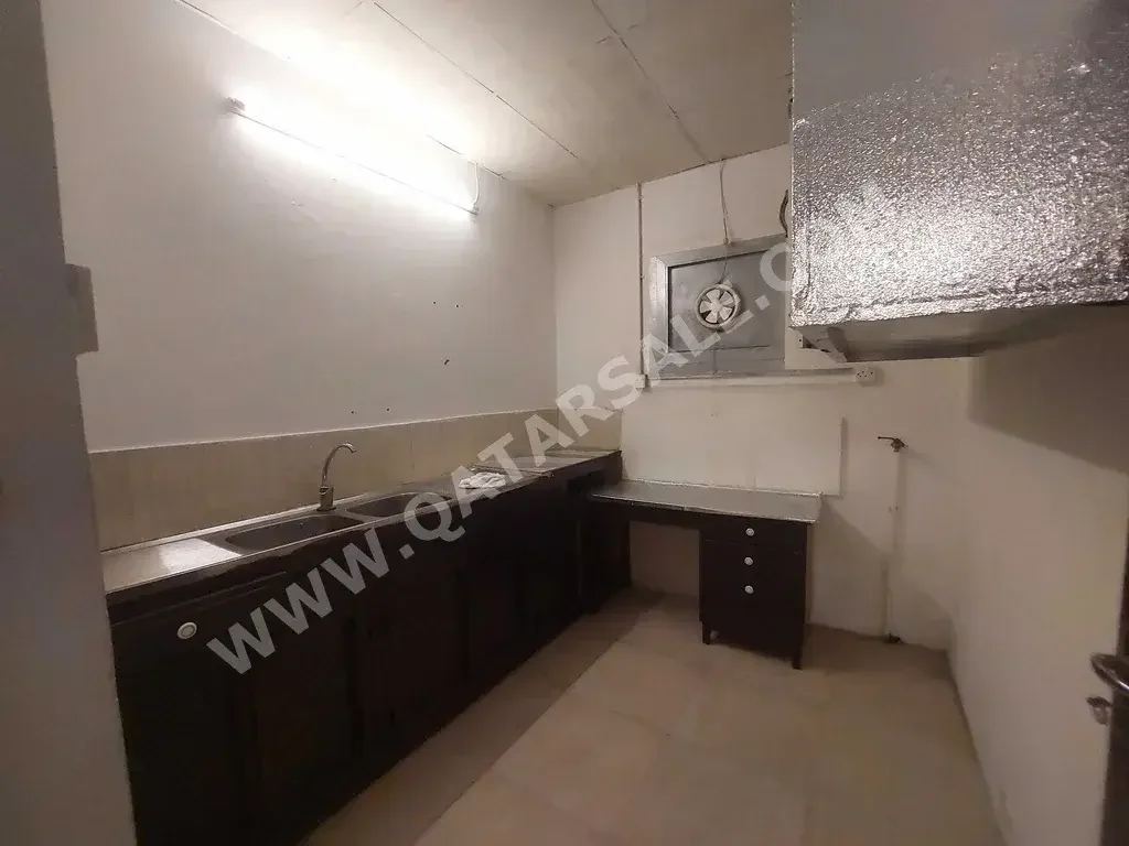 1 Bedrooms  Apartment  For Rent  Doha -  Al Markhiya  Not Furnished