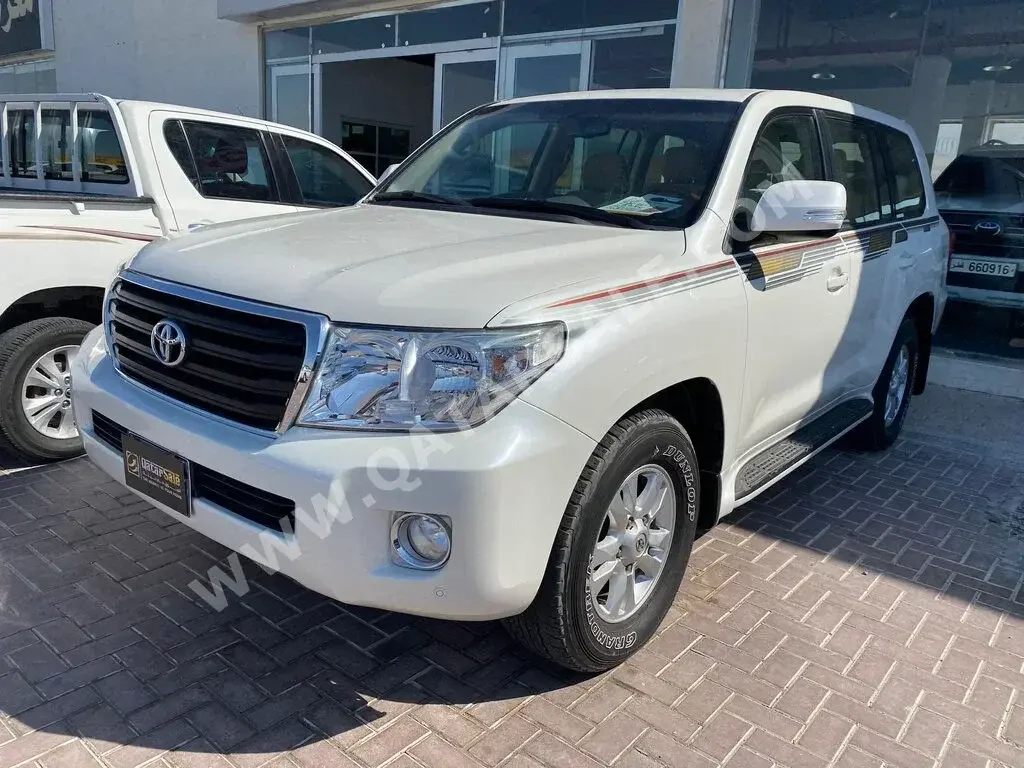 Toyota  Land Cruiser  GX  2015  Automatic  241,000 Km  6 Cylinder  Four Wheel Drive (4WD)  SUV  White