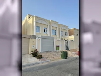 Family Residential  Not Furnished  Al Daayen  Umm Qarn  8 Bedrooms