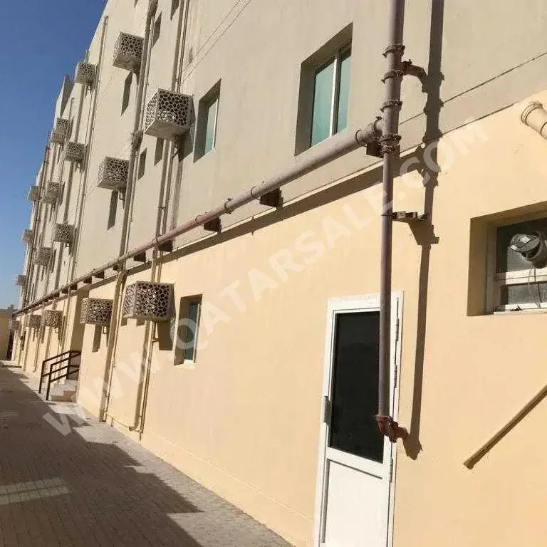 Labour Camp Al Rayyan  Industrial Area  22 Bedrooms