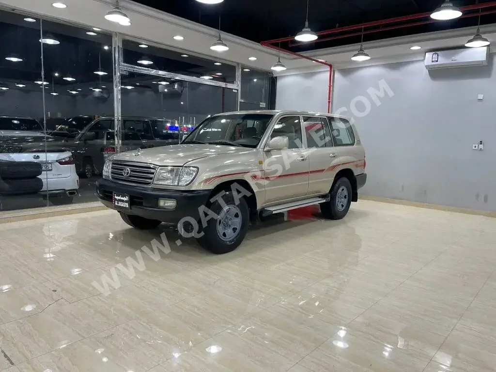 Toyota  Land Cruiser  GX  2004  Automatic  411,000 Km  6 Cylinder  Four Wheel Drive (4WD)  SUV  Beige