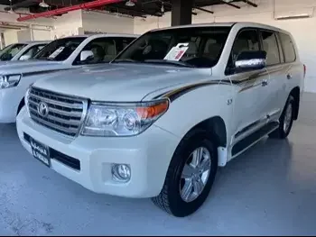 Toyota  Land Cruiser  VXR  2015  Automatic  267,000 Km  8 Cylinder  Four Wheel Drive (4WD)  SUV  White