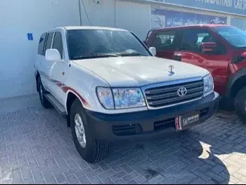 Toyota  Land Cruiser  G  2003  Manual  280,000 Km  6 Cylinder  Four Wheel Drive (4WD)  SUV  White