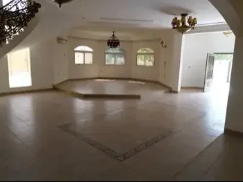 Family Residential  - Not Furnished  - Doha  - Al Dafna  - 5 Bedrooms