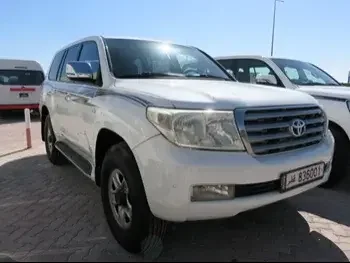 Toyota  Land Cruiser  VXR  2009  Automatic  374,000 Km  8 Cylinder  Four Wheel Drive (4WD)  SUV  White