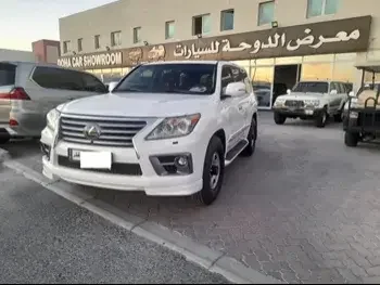 Lexus  LX  570  2012  Automatic  233,000 Km  8 Cylinder  Four Wheel Drive (4WD)  SUV  White