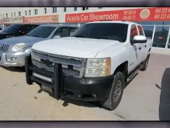 Chevrolet  Silverado  LT  2011  Automatic  394,000 Km  8 Cylinder  Four Wheel Drive (4WD)  Pick Up  White