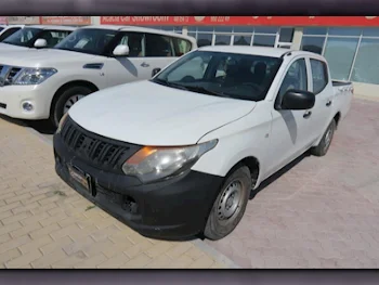 Mitsubishi  L 200  2016  Manual  277,000 Km  4 Cylinder  Rear Wheel Drive (RWD)  Pick Up  White