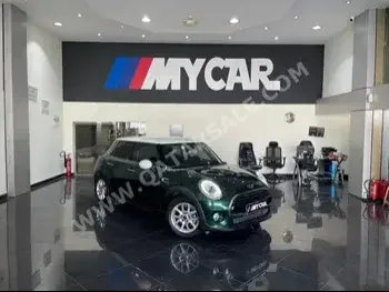 Mini  Cooper  2018  Automatic  41,000 Km  3 Cylinder  Front Wheel Drive (FWD)  Hatchback  Green