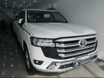 Toyota  Land Cruiser  GXR  2024  Automatic  0 Km  6 Cylinder  Four Wheel Drive (4WD)  SUV  White  With Warranty