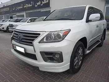 Lexus  LX  570  2015  Automatic  360,000 Km  8 Cylinder  Four Wheel Drive (4WD)  SUV  White