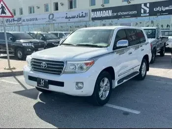 Toyota  Land Cruiser  GXR  2014  Automatic  250,000 Km  8 Cylinder  Four Wheel Drive (4WD)  SUV  White