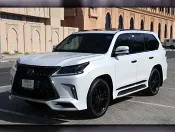 Lexus  LX  570 S Black Edition  2019  Automatic  102,000 Km  8 Cylinder  Four Wheel Drive (4WD)  SUV  White