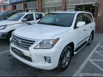 Lexus  LX  570  2012  Automatic  188,000 Km  8 Cylinder  Four Wheel Drive (4WD)  SUV  White