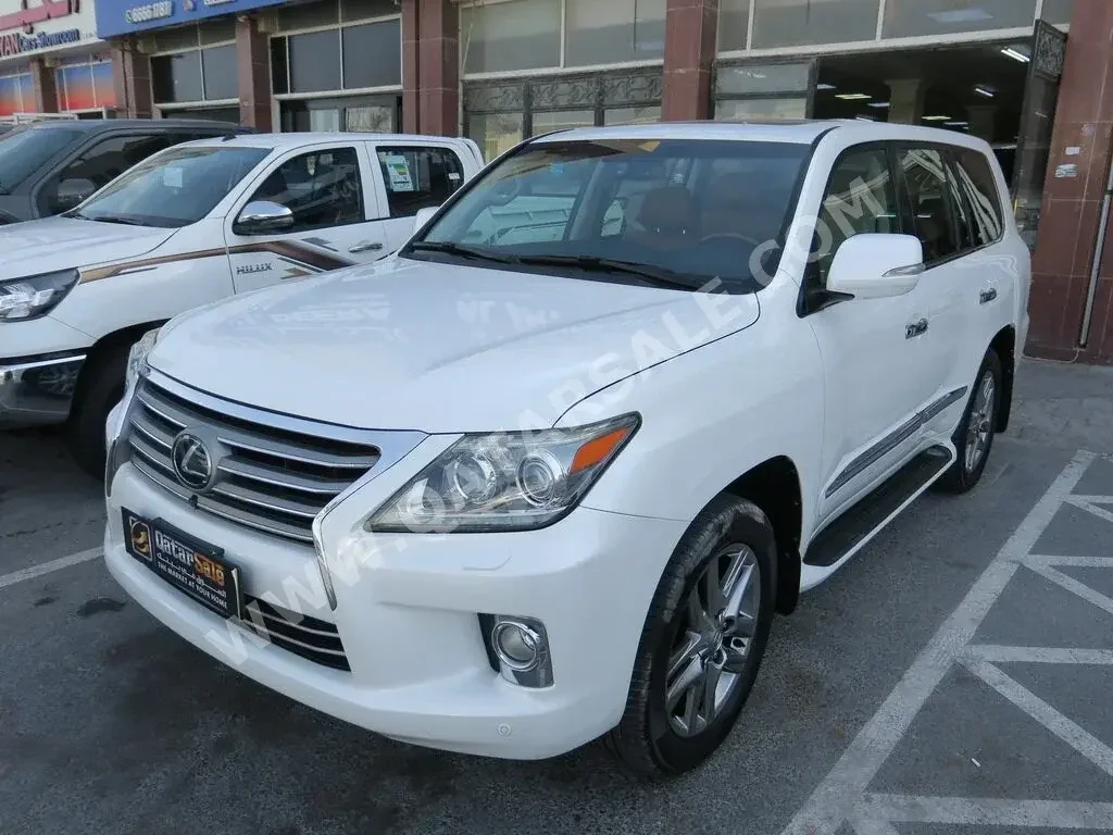 Lexus  LX  570  2012  Automatic  188,000 Km  8 Cylinder  Four Wheel Drive (4WD)  SUV  White