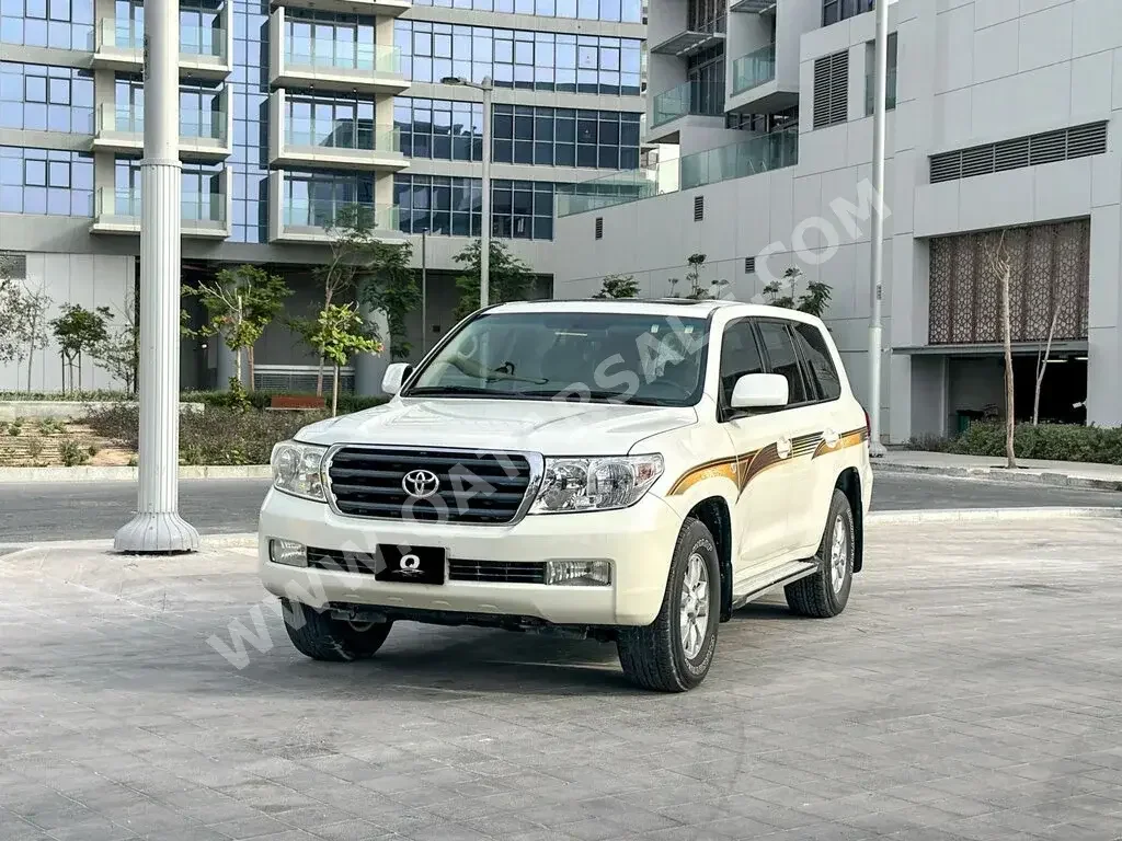 Toyota  Land Cruiser  GX  2010  Automatic  248,000 Km  6 Cylinder  Four Wheel Drive (4WD)  SUV  White