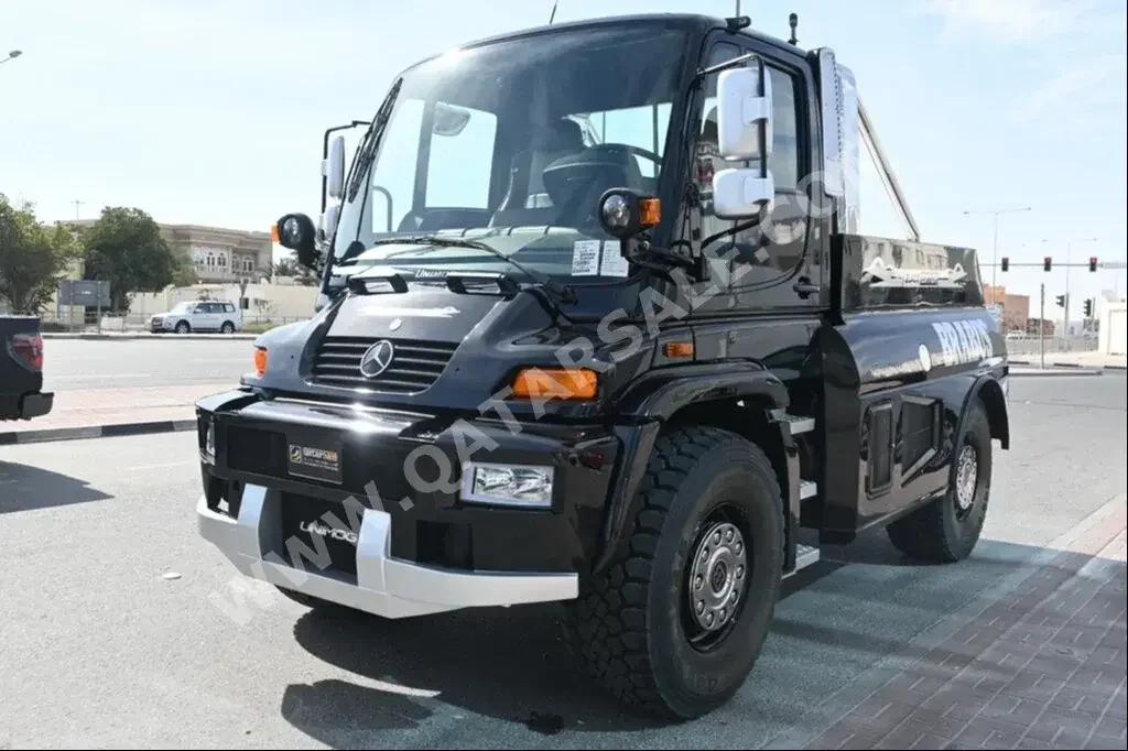 Mercedes-Benz  Unimog  U 500  2013  Manual  126,413 Km  6 Cylinder  Four Wheel Drive (4WD)  Pick Up  Black