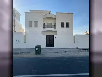 Family Residential  Not Furnished  Al Daayen  Umm Qarn  4 Bedrooms