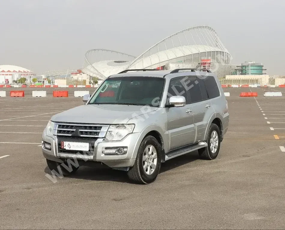 Mitsubishi  Pajero  3.5  2020  Automatic  81,000 Km  4 Cylinder  Four Wheel Drive (4WD)  SUV  Silver