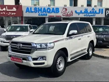 Toyota  Land Cruiser  GXR  2020  Automatic  135,000 Km  8 Cylinder  Four Wheel Drive (4WD)  SUV  White