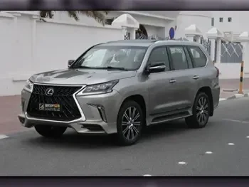 Lexus  LX  570 S  2018  Automatic  150,000 Km  8 Cylinder  Four Wheel Drive (4WD)  SUV  Sonic Titanium