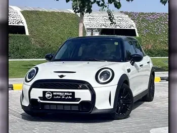 Mini  Cooper  S  2023  Automatic  5,993 Km  4 Cylinder  Front Wheel Drive (FWD)  Hatchback  White  With Warranty