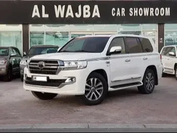 Toyota  Land Cruiser  VXR  2019  Automatic  230,000 Km  8 Cylinder  Four Wheel Drive (4WD)  SUV  White