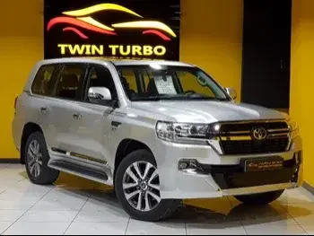 Toyota  Land Cruiser  VXR  2021  Automatic  80,000 Km  8 Cylinder  Four Wheel Drive (4WD)  SUV  Silver