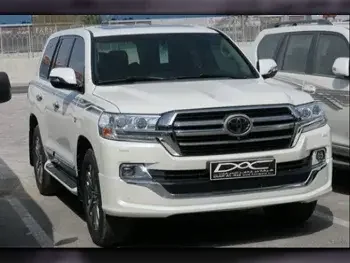 Toyota  Land Cruiser  VXR  2019  Automatic  88,000 Km  8 Cylinder  Four Wheel Drive (4WD)  SUV  White