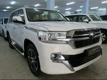 Toyota  Land Cruiser  VXR  2020  Automatic  163,000 Km  8 Cylinder  Four Wheel Drive (4WD)  SUV  White