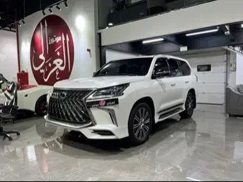 Lexus  LX  570  2018  Automatic  134,000 Km  8 Cylinder  Four Wheel Drive (4WD)  SUV  White