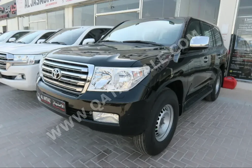 Toyota  Land Cruiser  VXR  2008  Automatic  64,000 Km  8 Cylinder  Four Wheel Drive (4WD)  SUV  Black