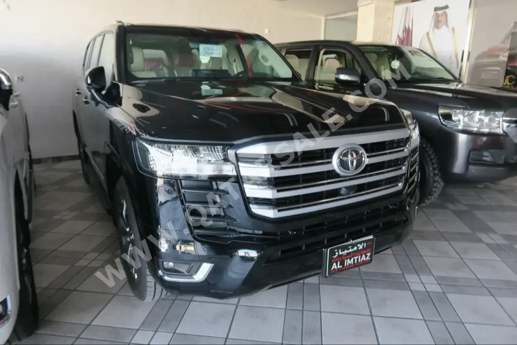 Toyota  Land Cruiser  GXR Twin Turbo  2024  Automatic  3,000 Km  6 Cylinder  Four Wheel Drive (4WD)  SUV  Black  With Warranty