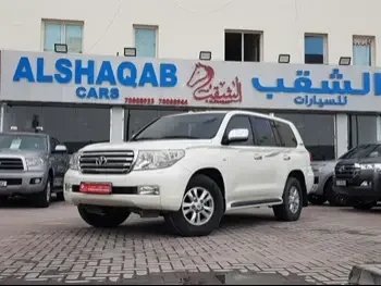 Toyota  Land Cruiser  GXR  2011  Automatic  268,000 Km  8 Cylinder  Four Wheel Drive (4WD)  SUV  White