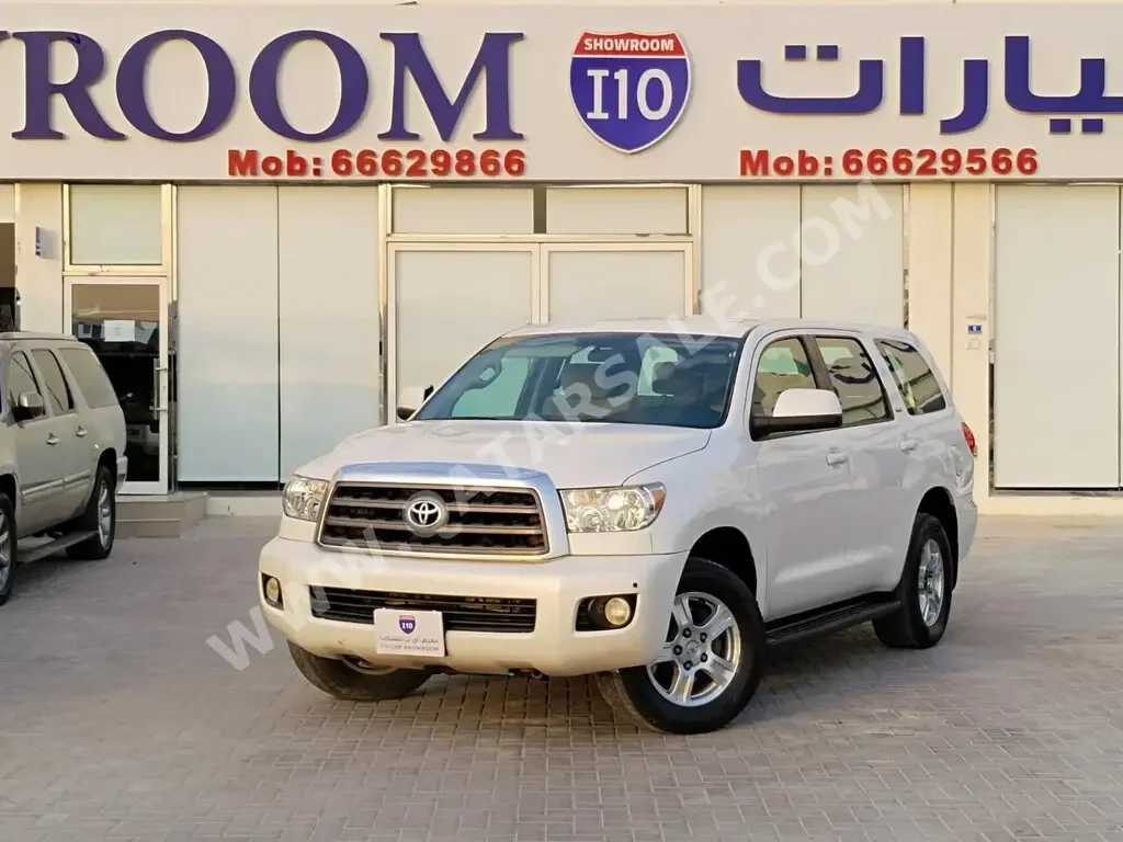 Toyota  Sequoia  SR5  2014  Automatic  338,000 Km  8 Cylinder  Four Wheel Drive (4WD)  SUV  White