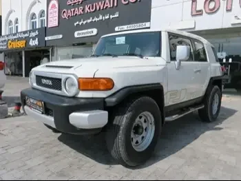  Toyota  FJ Cruiser  2013  Manual  243,000 Km  6 Cylinder  Four Wheel Drive (4WD)  SUV  White  With Warranty