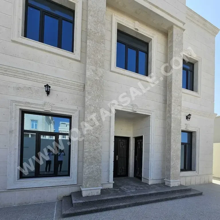 Family Residential  Not Furnished  Al Daayen  Umm Qarn  8 Bedrooms