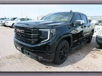  GMC  Sierra  Elevation  2023  Automatic  32,000 Km  8 Cylinder  Four Wheel Drive (4WD)  Pick Up  Black  With Warranty