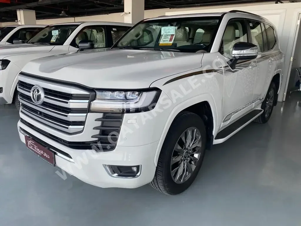 Toyota  Land Cruiser  VX Twin Turbo  2023  Automatic  24,000 Km  6 Cylinder  Four Wheel Drive (4WD)  SUV  White  With Warranty