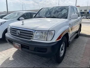 Toyota  Land Cruiser  GX  2005  Manual  214,000 Km  6 Cylinder  Four Wheel Drive (4WD)  SUV  White