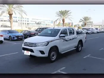 Toyota  Hilux  2024  Automatic  1,000 Km  4 Cylinder  Four Wheel Drive (4WD)  Pick Up  White  With Warranty