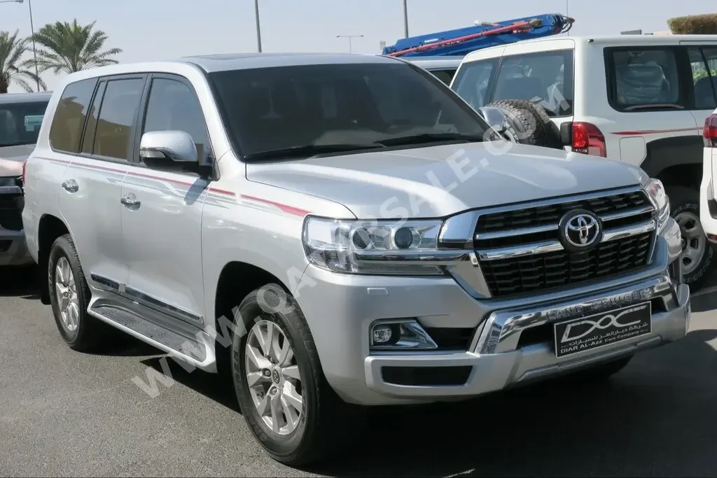 Toyota  Land Cruiser  GXR  2021  Automatic  62,000 Km  6 Cylinder  Four Wheel Drive (4WD)  SUV  Silver